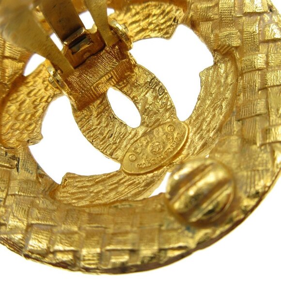 Chanel Quilted Button Earrings Gold Clip-On 29/2889 66523 - Picture 5 of 6